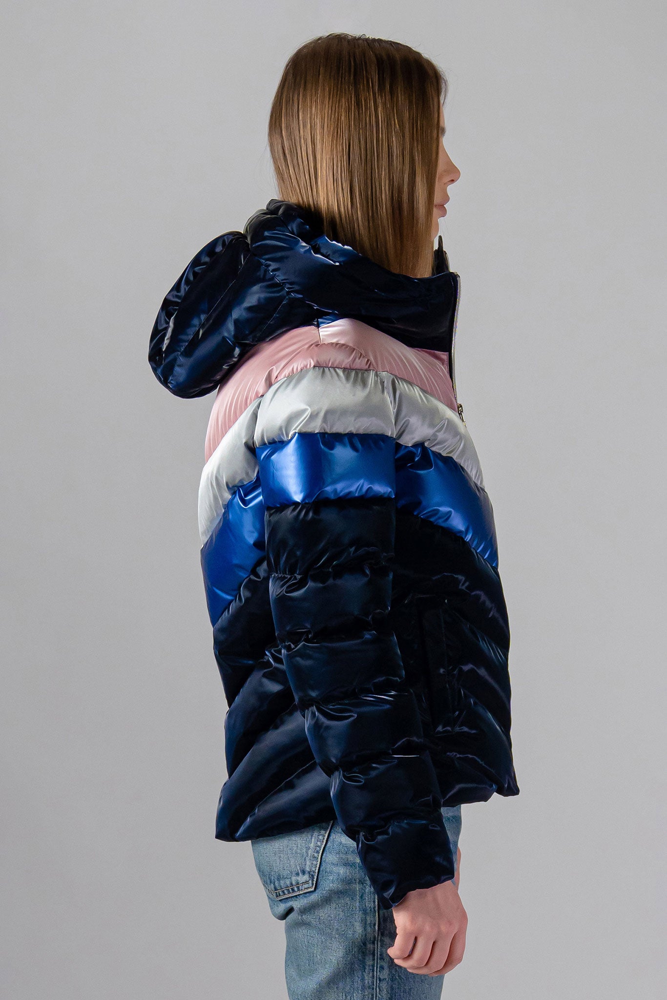 Woodpecker Women's Robin Winter coat. High-end Canadian designer winter coat for women in "Thunder Bird" colour. Woodpecker cruelty-free winter coat designed in Canada. Women's medium weight medium length premium designer jacket for winter. Superior quality warm winter coat for women. Moose Knuckles, Canada Goose, Mackage, Montcler, Will Poho, Willbird, Nic Bayley. Extra warm. Shiny parka. Stylish winter jacket. Designer winter coat.