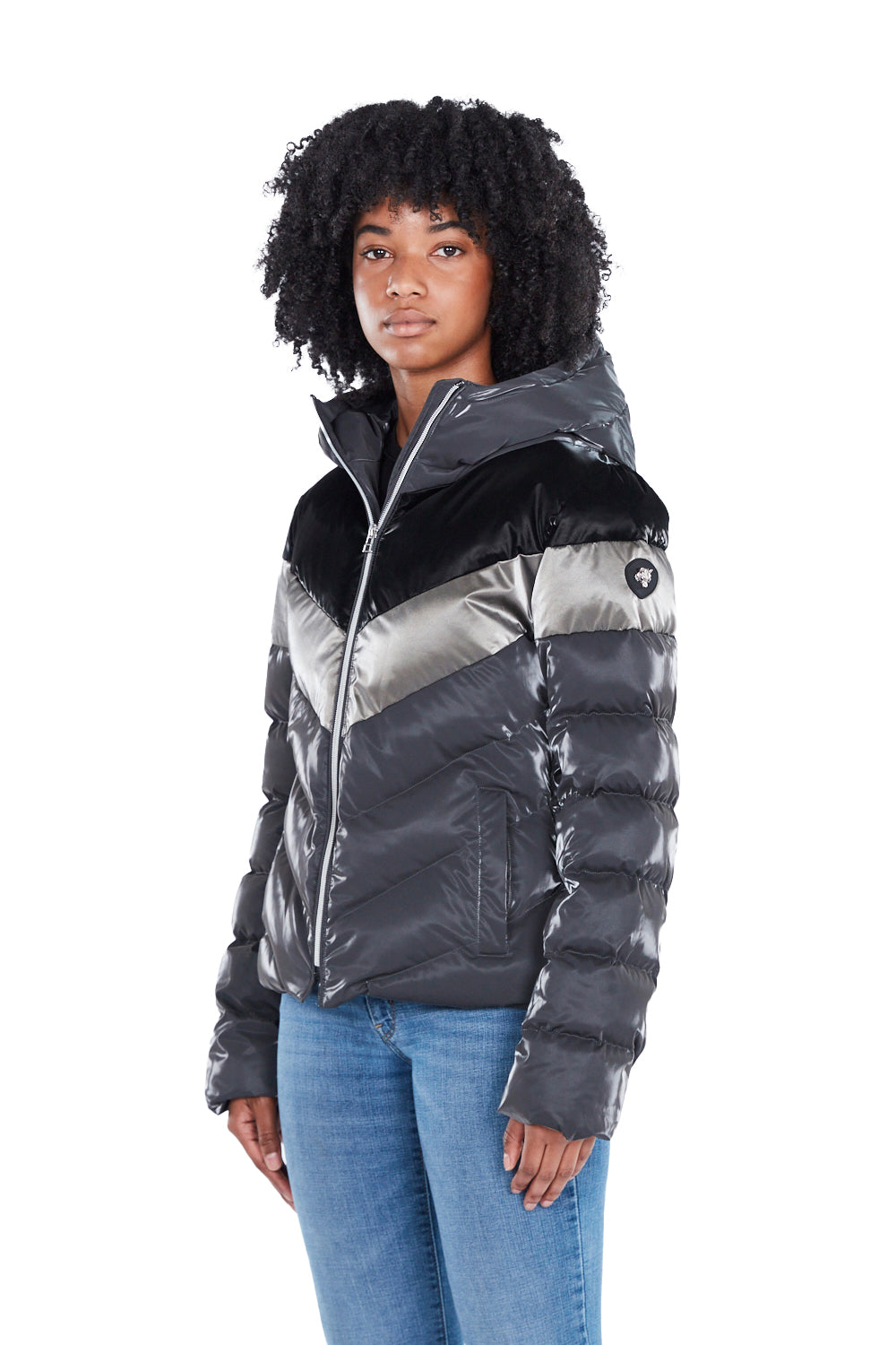 Woodpecker Women's Robin Winter coat. High-end Canadian designer winter coat for women in shiny "Magnum" grey colour. Woodpecker cruelty-free winter coat designed in Canada. Women's medium weight long length premium designer jacket for winter. Superior quality warm winter coat for women. Moose Knuckles, Canada Goose, Mackage, Montcler, Will Poho, Willbird, Nic Bayley. Extra warm. Shiny parka. Stylish winter jacket. Designer winter coat.